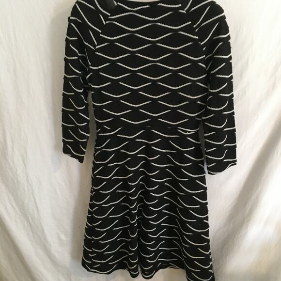 ECI 6 Skater Sweater Dress Textured Black and White Raglan Sleeve Light-Weight - Picture 7 of 12